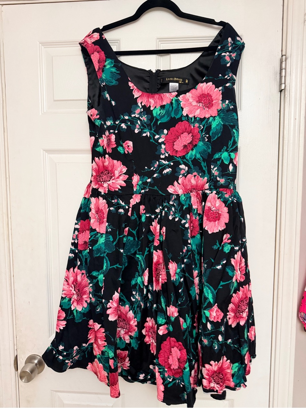 Laura Byrnes Women’s Black Floral Pink Fit-and-Flare Dress